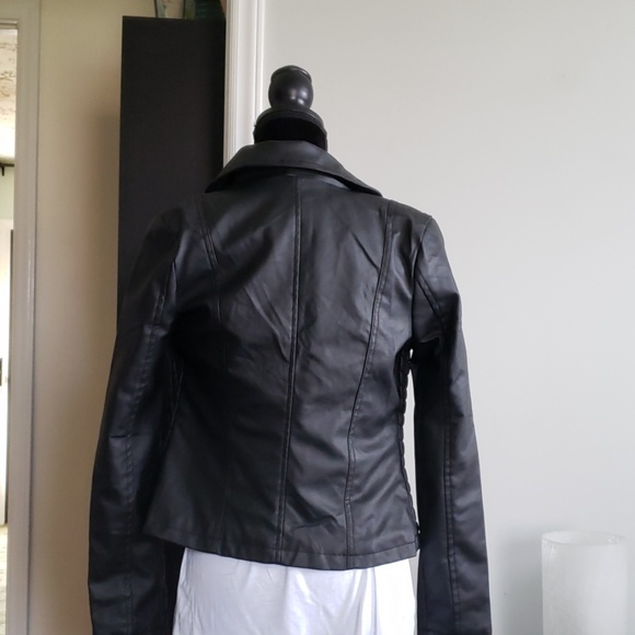 Junior Black Jacket - Picture 4 of 4